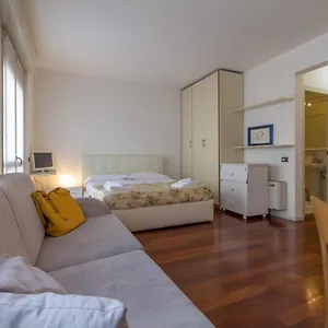Studio Roma 41 - Affitti Brevi Italia Appartamento
