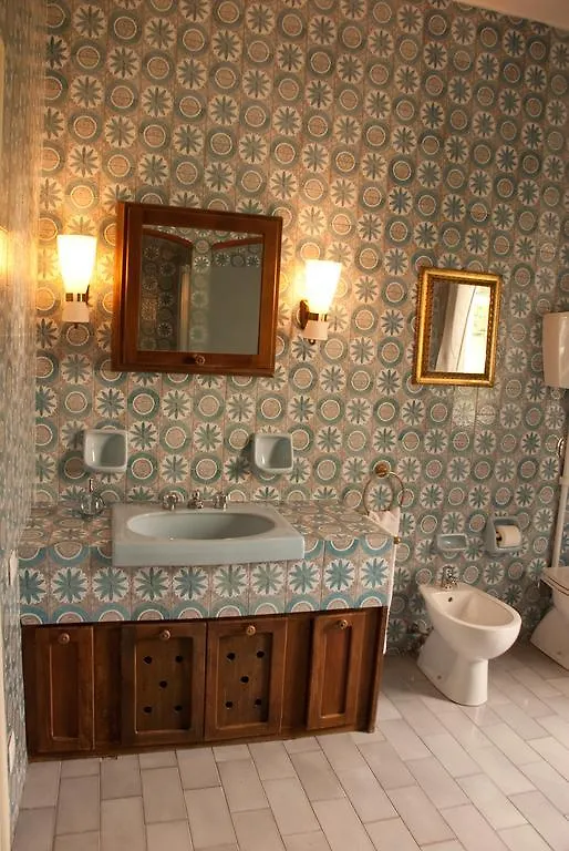 L'acero Rosso B&b Lecco 0*,