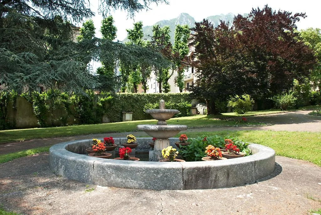 Bed & Breakfast L'acero Rosso B&b Lecco